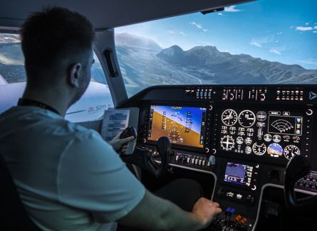 Symulator samolotu śmigłowego Alsim AL250 FNPT II